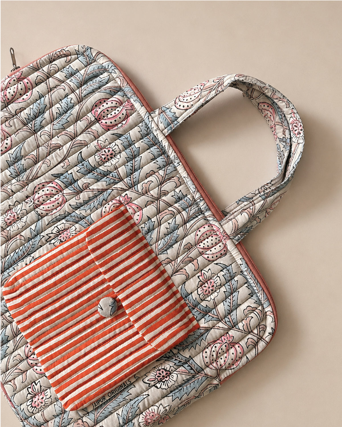 Anaar Quilted Laptop Bag