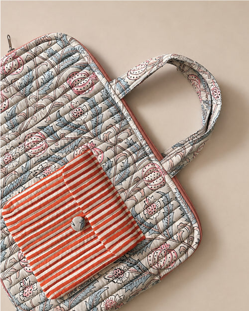 Anaar Quilted Laptop Bag